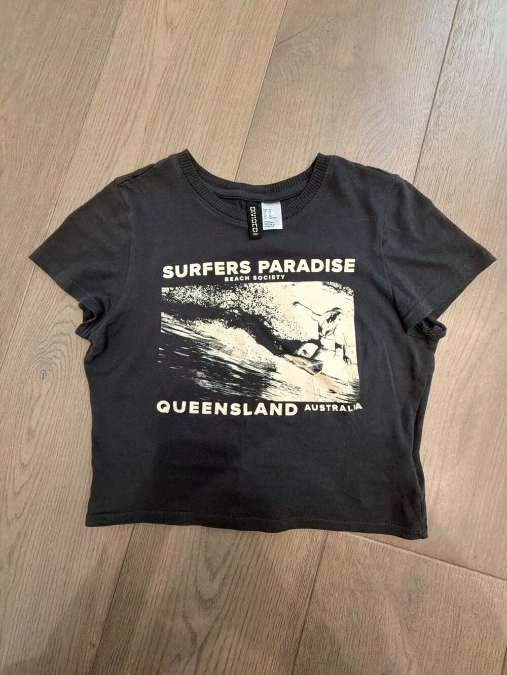 Divided H&M Surfers Paradise Graphic Crop T-Shirt Size XS
